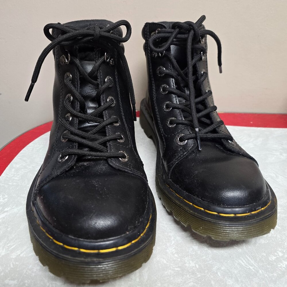 US 8 Ladies Dr. Martens Faora